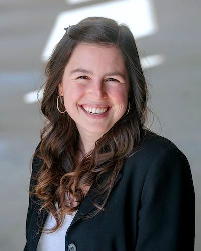 A picture of Mason admissions counselor Averi Fisher smiling